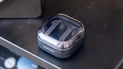 The Samsung Galaxy Buds 4 Pro in their case