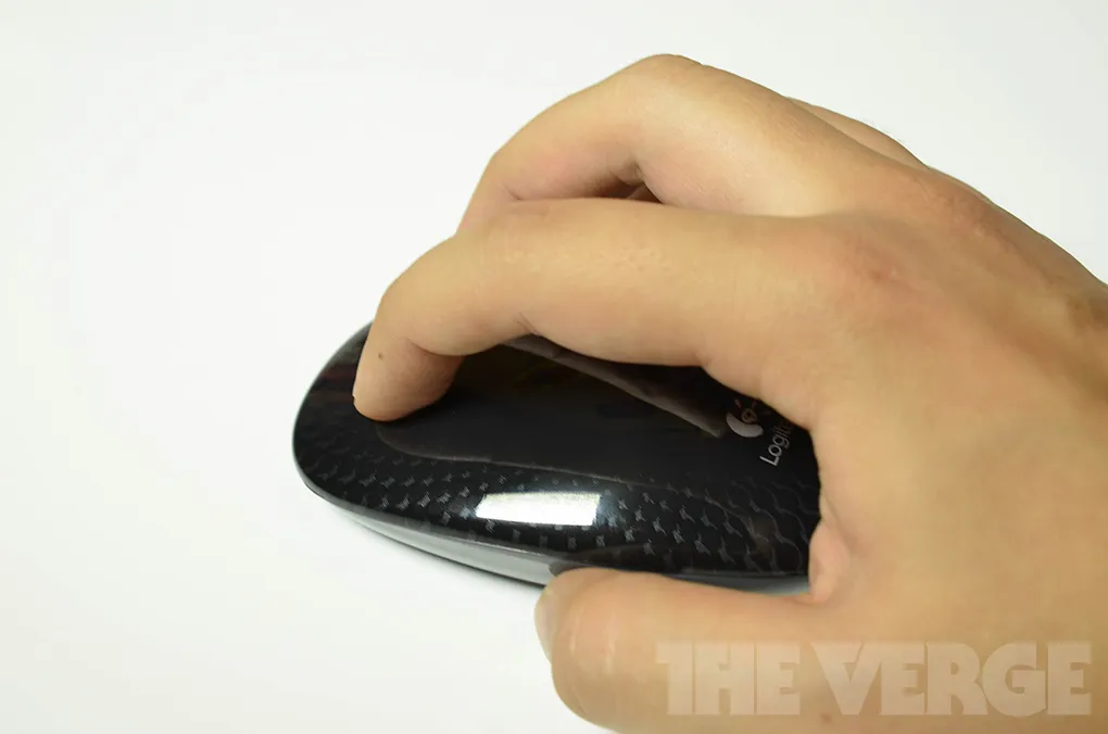 Logitech Touch Mouse M600 hands-on photos