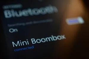 Logitech-mini-boomboxdsc_0596-theverge-300