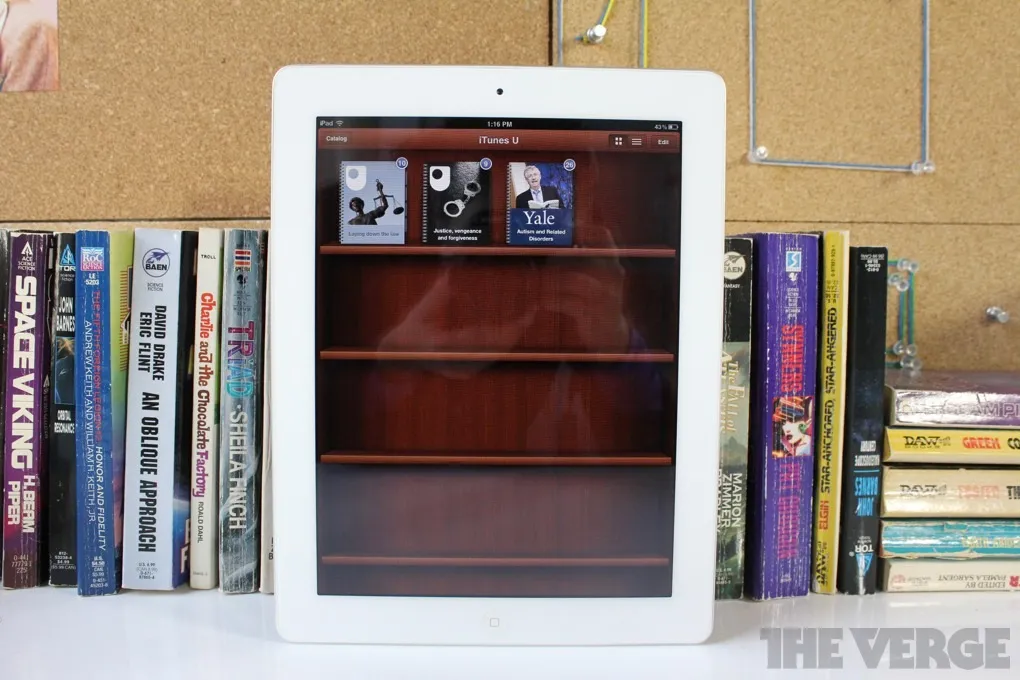 iTunes U hands-on photos and screenshots