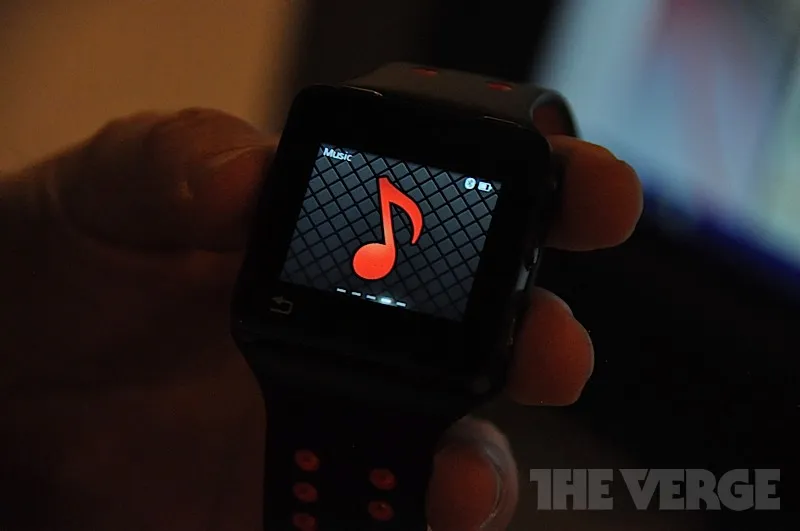 Motorola MotoACTV hands-on pictures