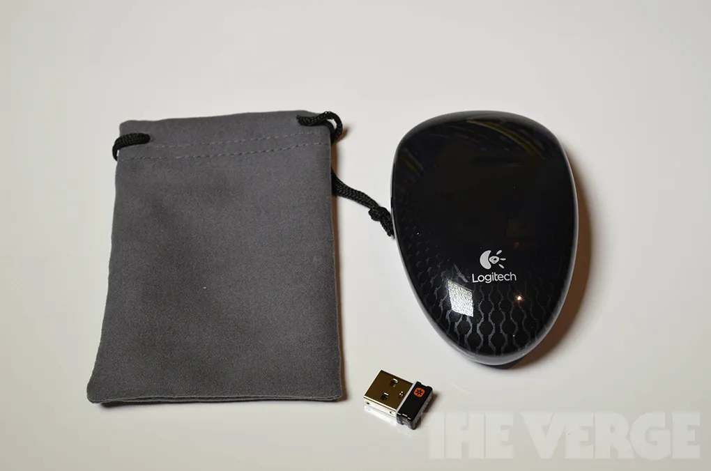 Logitech Touch Mouse M600 hands-on photos