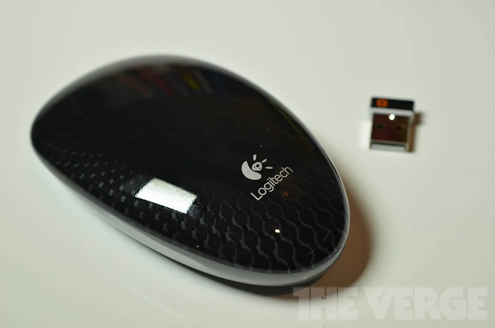 Logitech Touch Mouse M600 hands-on photos