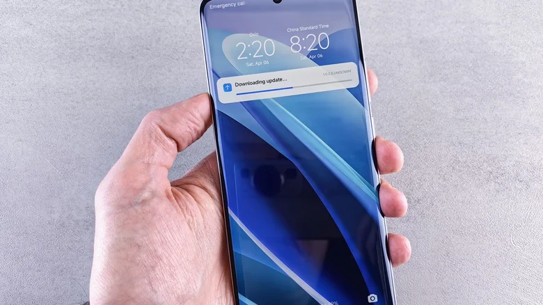 White Samsung smartphones on display