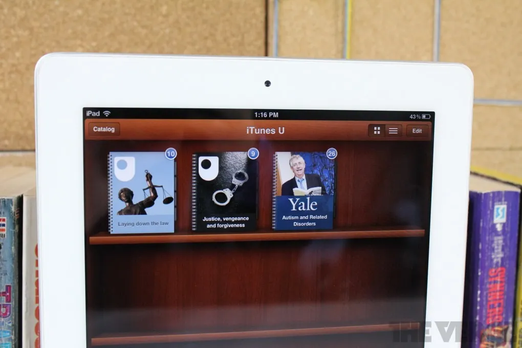 iTunes U hands-on photos and screenshots