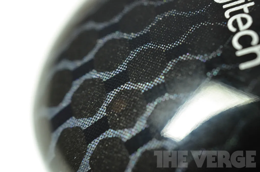 Logitech Touch Mouse M600 hands-on photos